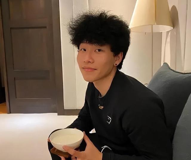 陳坤孩子母親最新消息,陳坤孩子母親最新消息，一場(chǎng)自然美景之旅，尋找內(nèi)心的平和與寧?kù)o