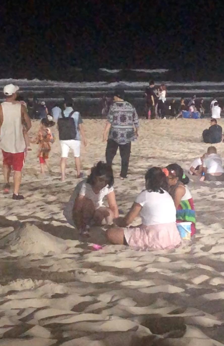 夏日浪漫度假指南，沙灘夫妻的甜蜜時(shí)光????