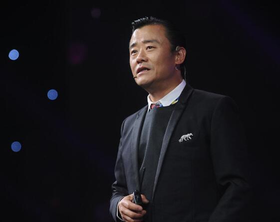 周立波開庭最新消息,科技新星引領(lǐng)智能生活體驗新篇章